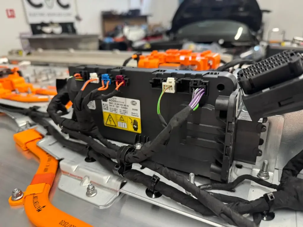 Battery management control unit mounted on a pack.